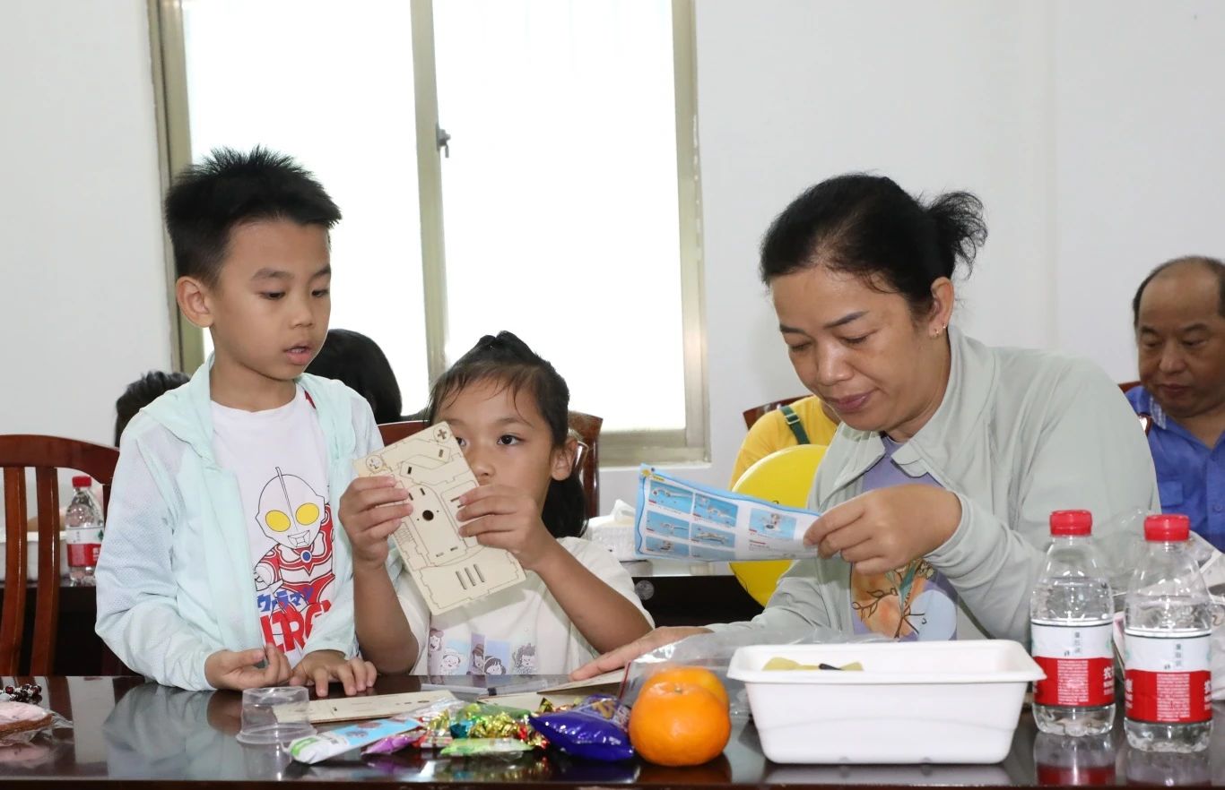 和諧家園 共享快樂   海南礦業開展“515復星家庭日”活動5.jpg