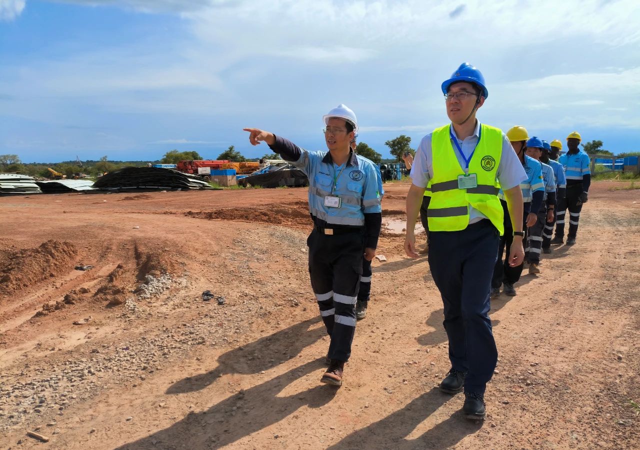 每日經濟新聞：國投證券給予海南礦業增持評級，油氣鐵礦基本盤穩健，鋰資源端投產在即